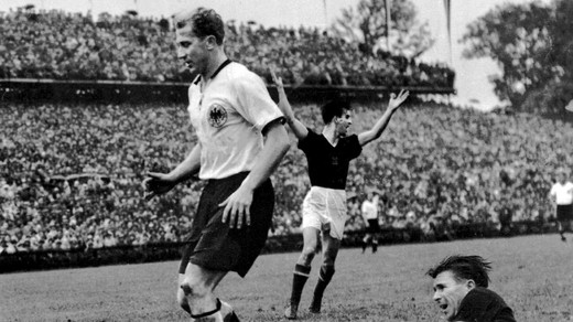 Bild von Fotos aus dem SRF-Archiv: Wie Zusammenhalt entsteht