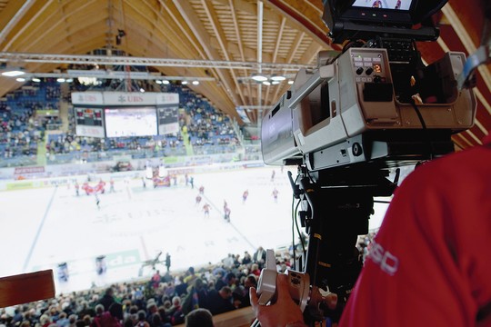 Bild von Eishockey-Vertrag definitiv unterzeichnet