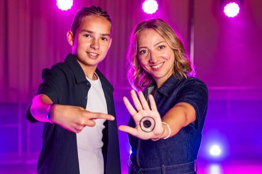 Bild von «#SayHi 2026»: Kinder tanzen bei SRF Kids mit Ilko gegen Mobbing