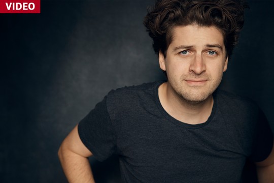 Bild von «Für mich ist alles Humor, was KI nicht kann»