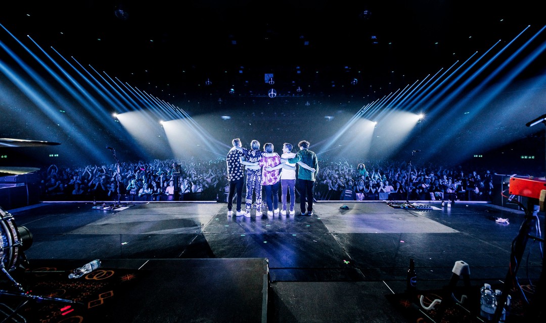 Die Band Hecht auf der Bühne des Zürcher Hallenstadions.