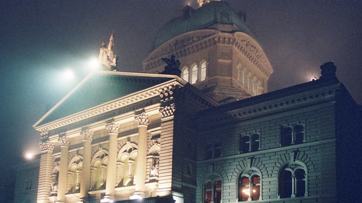 Bild von SRG und Politik: Die Herbstsession hat begonnen