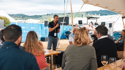 Bild von Gespannt wie ein Tennisracket: Die SRG Zug am «Zug Open» 2025