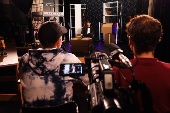 Bild von Behind the Scenes bei der Showpremiere von «Studio 404»