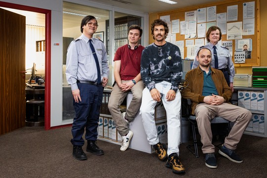 Bild von Bax, Pirmin & Co. ermitteln wieder: Drehstart zur 3. und 4. «Tschugger»-Staffel