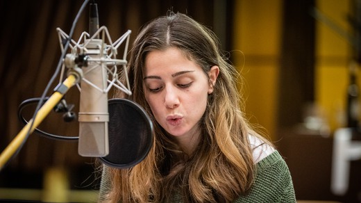 Bild von Hörspielpremiere: «Ellbogen» von Fatma Aydemir