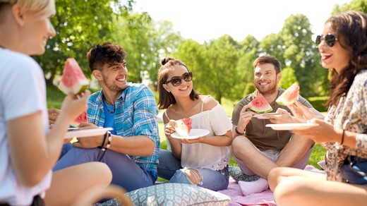 Bild von «Ratgeber Digital»: Ferienfotos auf Social Media teilen