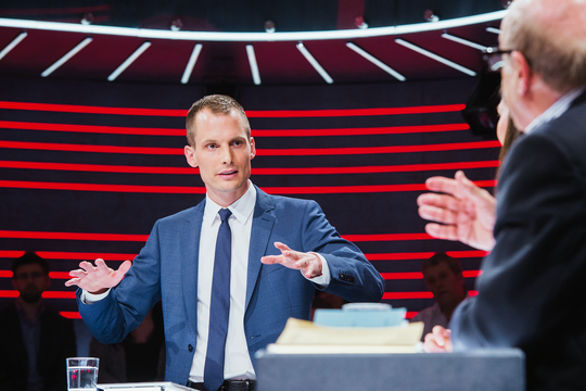 Bild von Jonas Projer ist Politikjournalist des Jahres 