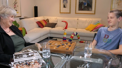 Bild von «GrossGschichte» – Kinder fragen, Grosseltern erzählen