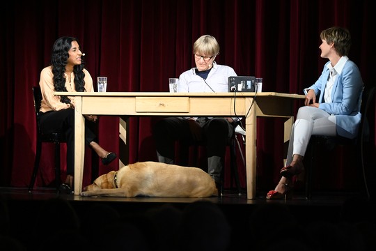 Bild von MäntigApéro: Die UNO-Jugenddelegierte und der blinde Konzertpianist